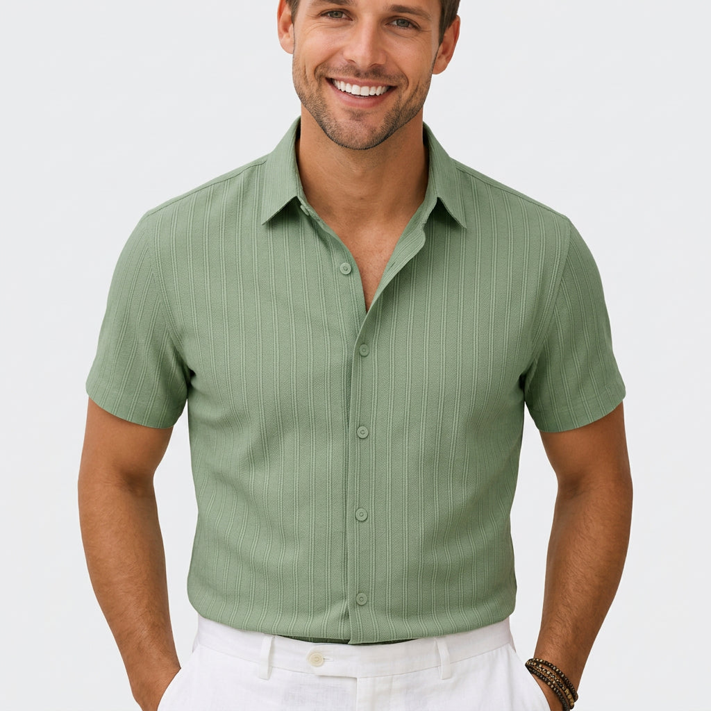 Men’s Short Sleeve Button-Up Shirts
