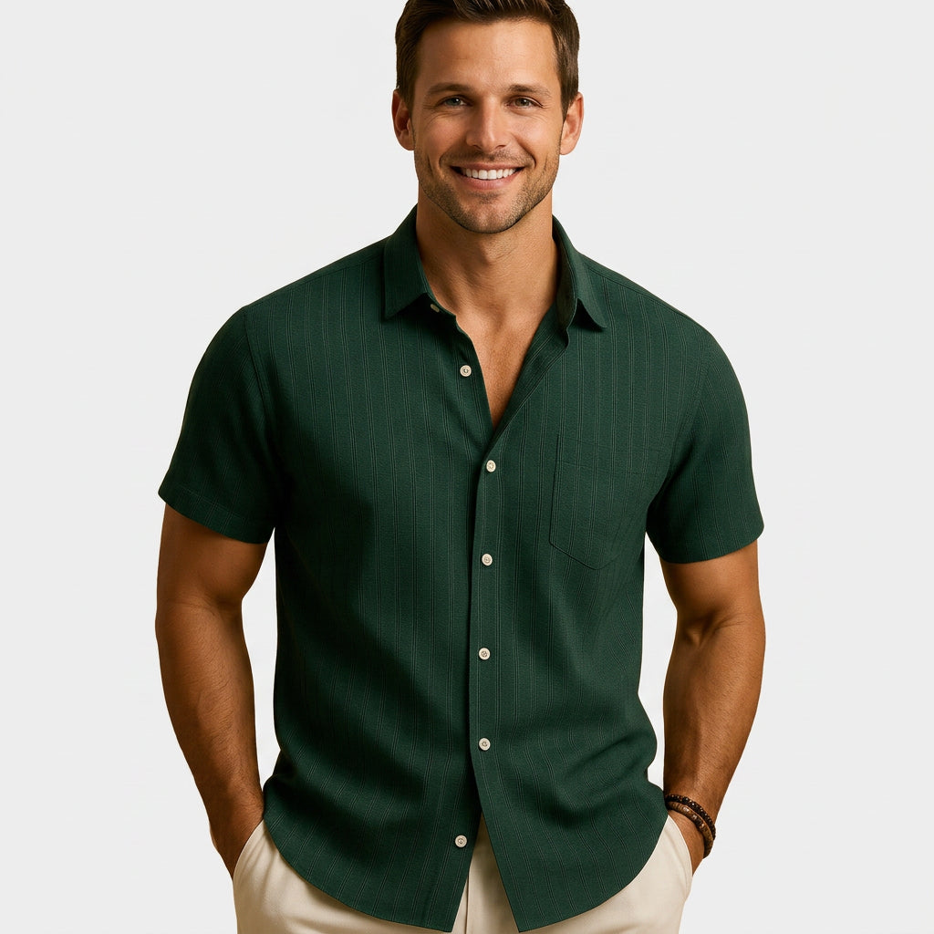 Men’s Short Sleeve Button-Up Shirts