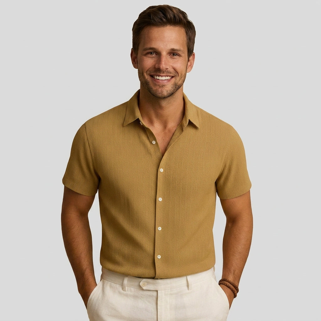 Men’s Short Sleeve Button-Up Shirts